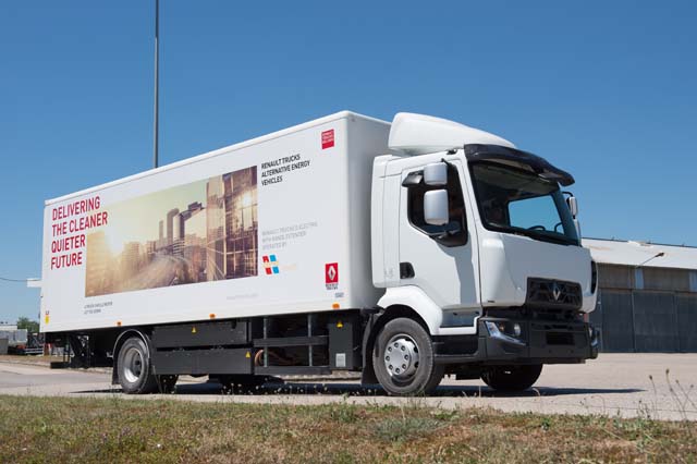La versión híbrida diésel-eléctrica llega a los 400 kms de autonomía, 60 de ellos en modo eléctrico.